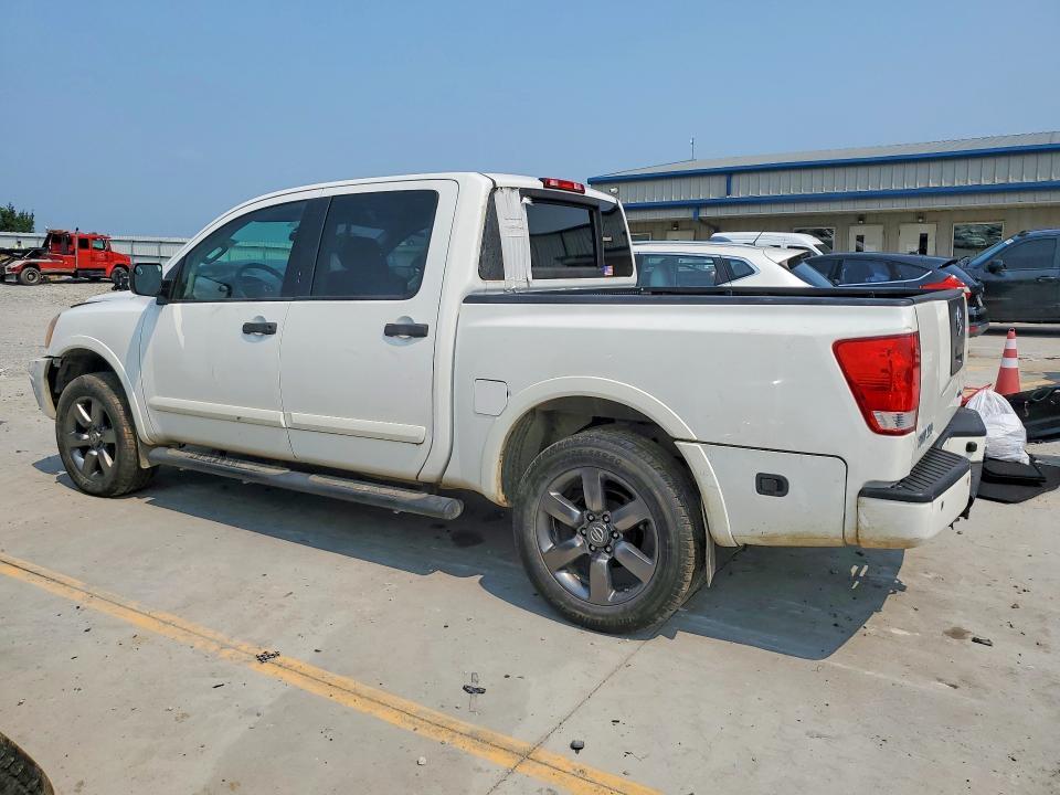 1N6BA0EJ7CN328270 2012 NISSAN TITAN photo no. 2