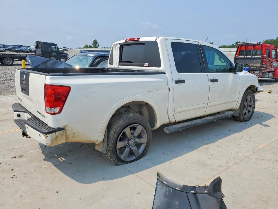 1N6BA0EJ7CN328270 2012 NISSAN TITAN photo no. 3