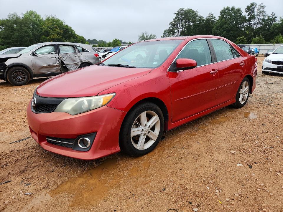 2012 TOYOTA CAMRY SE