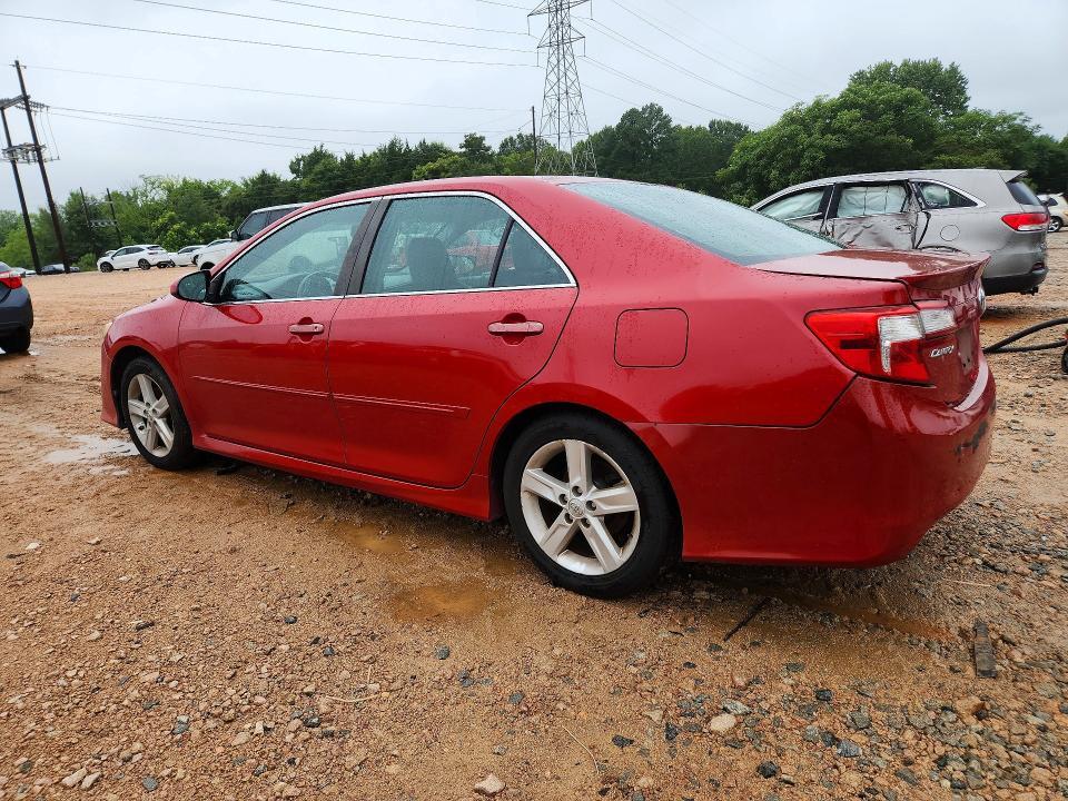 2012 TOYOTA CAMRY SE — Фото 2 из 12