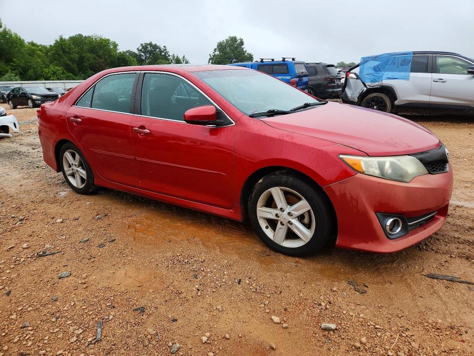 2012 TOYOTA CAMRY SE — Фото 4 из 12