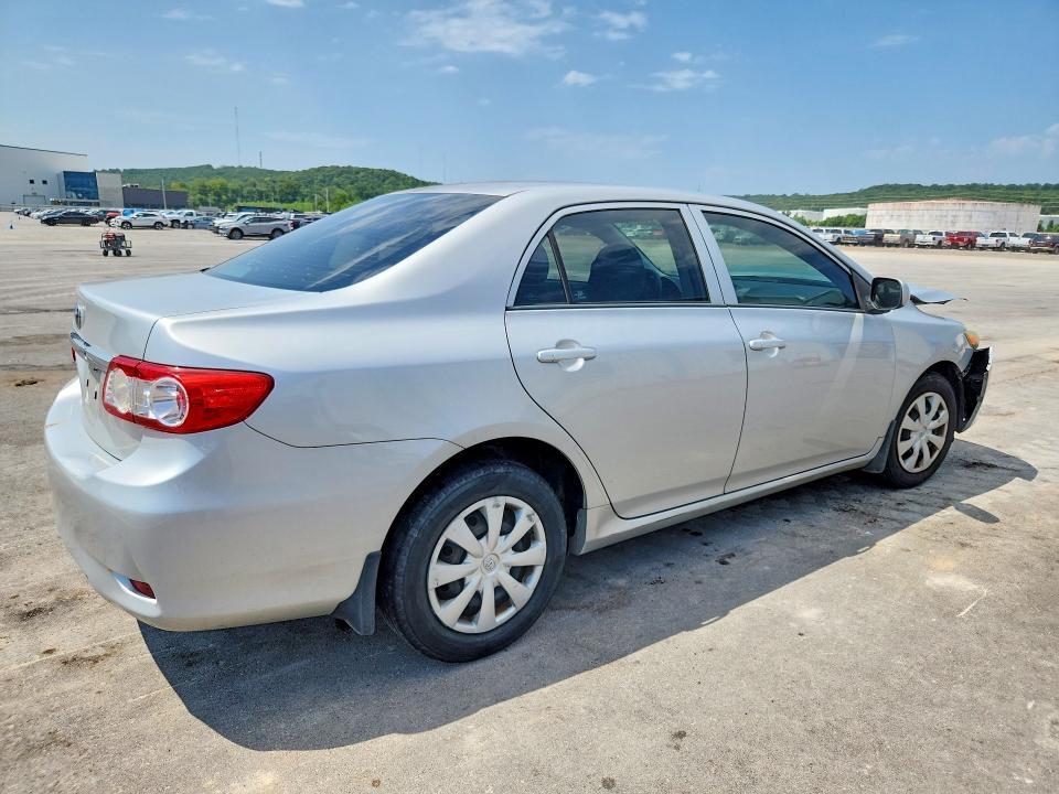 5YFBU4EE6CP071562 2012 TOYOTA COROLLA photo no. 3