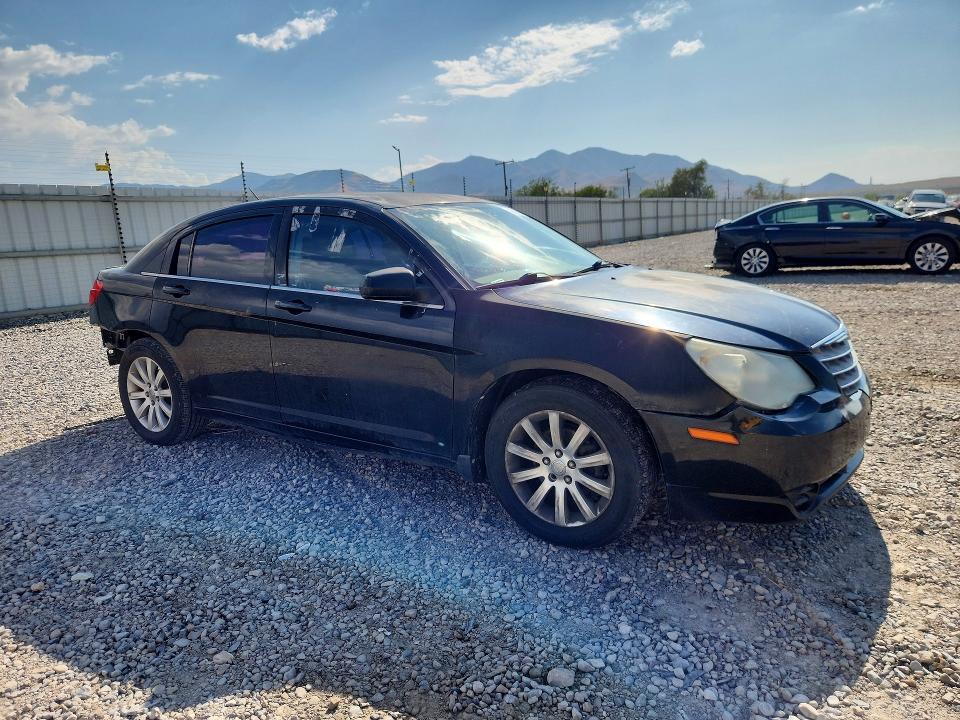 1C3CC5FB1AN138519 2010 CHRYSLER SEBRING photo no. 4