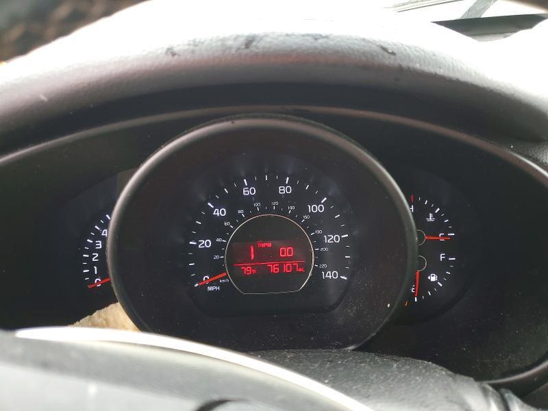 KNDJP3A58G7323032 2016 KIA SOUL photo no. 9