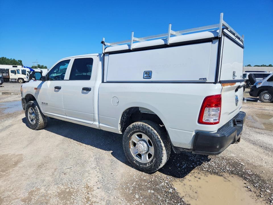 2020 RAM 3500 TRADESMAN — Фото 2 из 13