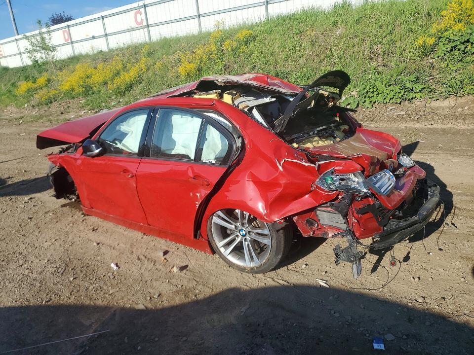 WBA3B9C58DF586093 2013 BMW 335 photo no. 2