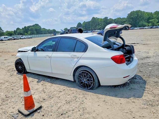 2013 BMW 328 I — Фото 2 из 12