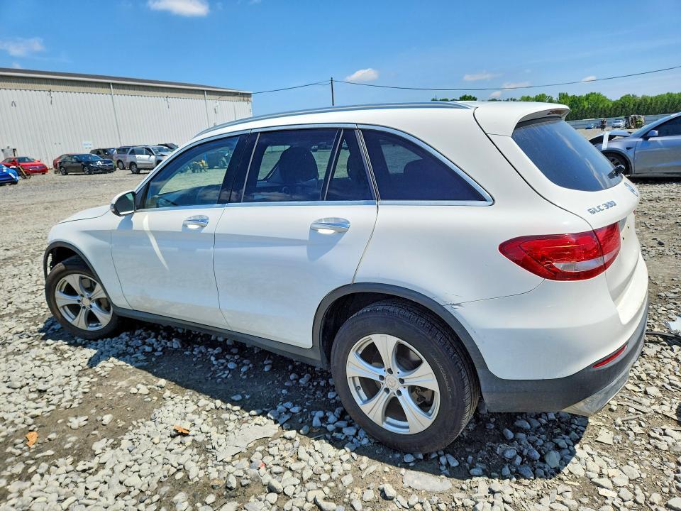 2016 MERCEDES-BENZ GLC 300 4MATIC — Фото 2 из 14