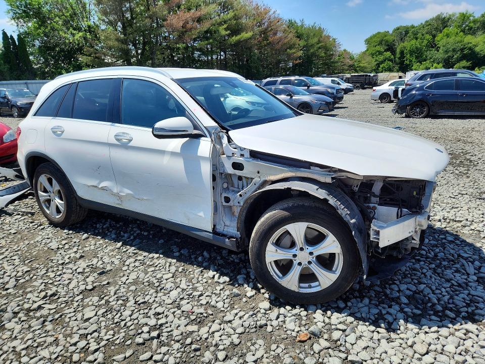 2016 MERCEDES-BENZ GLC 300 4MATIC — Фото 4 из 14