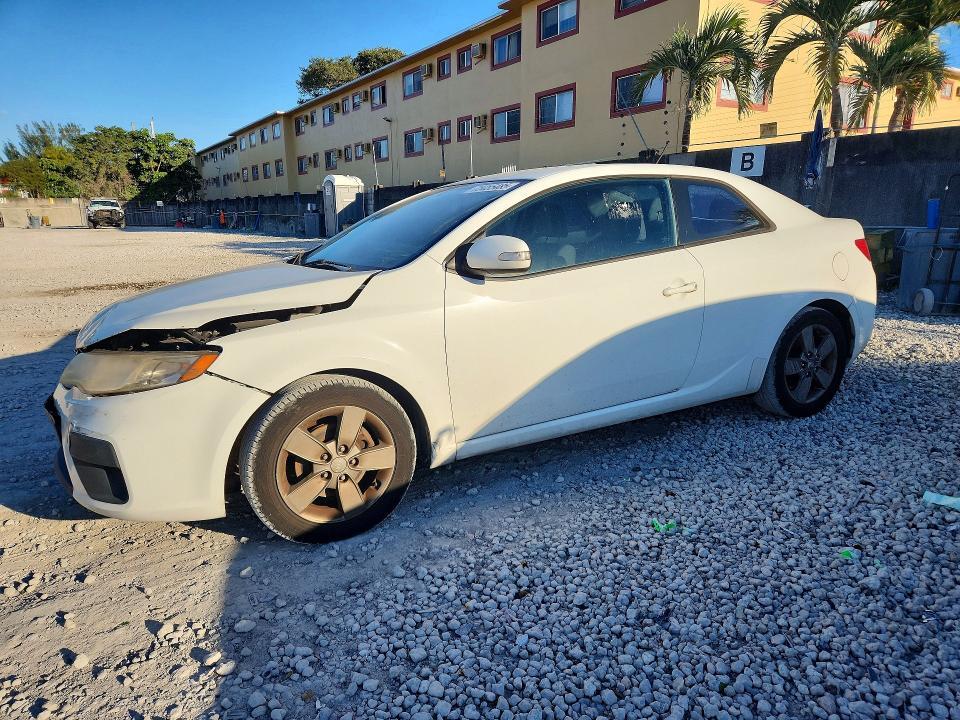 KNAFU6A21A5120201 2010 KIA FORTE KOUP photo no. 1