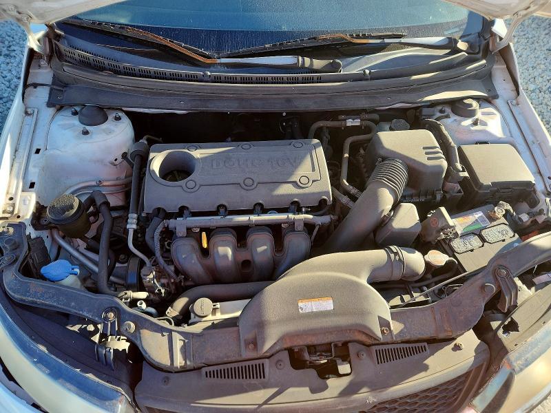 KNAFU6A21A5120201 2010 KIA FORTE KOUP photo no. 11