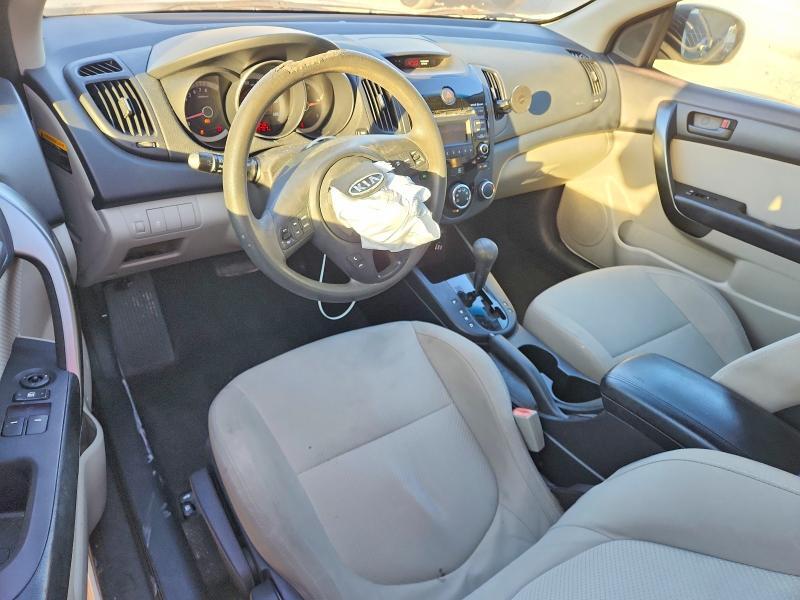 KNAFU6A21A5120201 2010 KIA FORTE KOUP photo no. 8