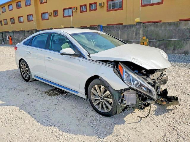 2017 HYUNDAI SONATA SPORT — Фото 4 из 13