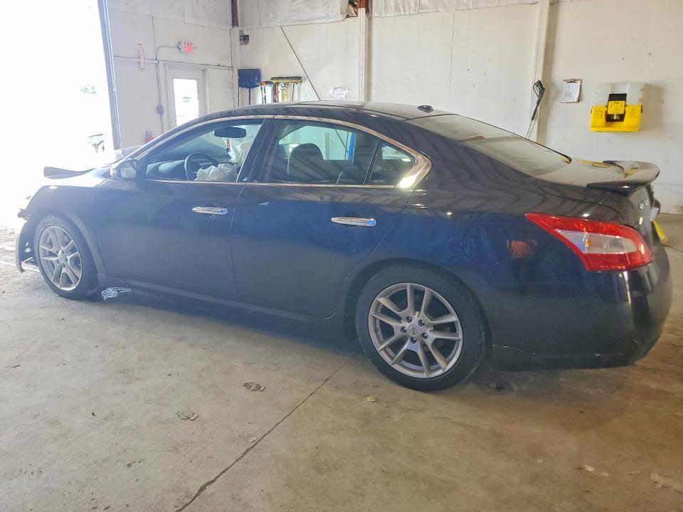 2010 NISSAN MAXIMA 3.5 S — Фото 2 из 12