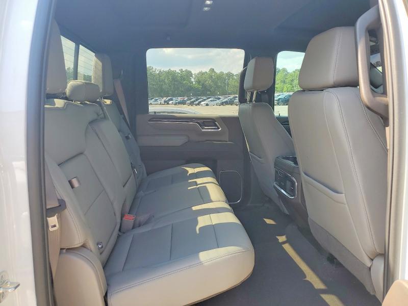 2025 CHEVROLET SILVERADO K2500 HEAVY DUTY LTZ — Фото 10 из 12