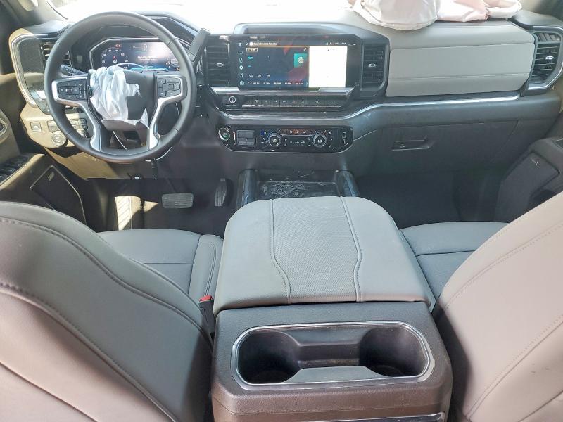 2025 CHEVROLET SILVERADO K2500 HEAVY DUTY LTZ — Фото 8 из 12