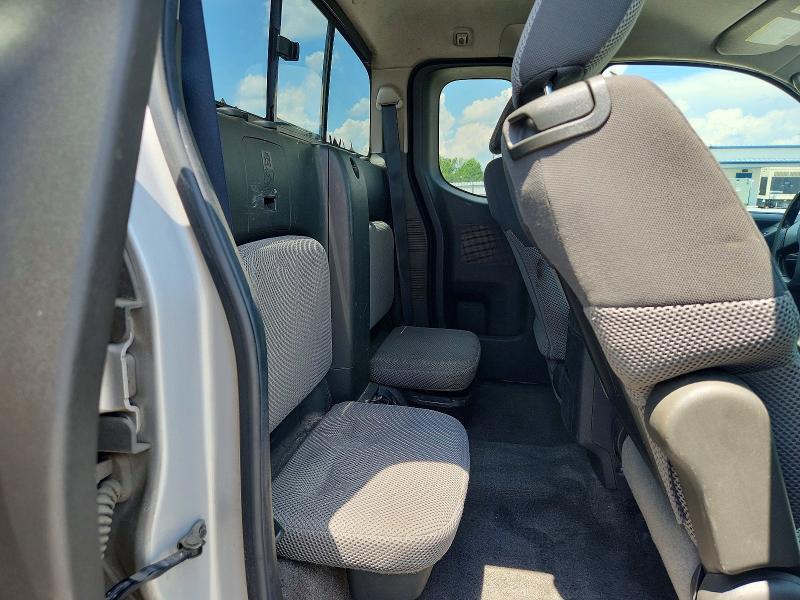 2010 SUZUKI EQUATOR — Фото 10 из 12