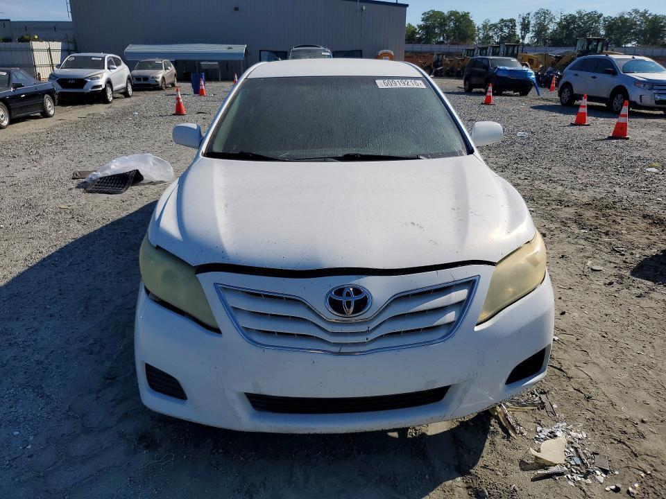 2010 TOYOTA CAMRY LE — Фото 5 из 12