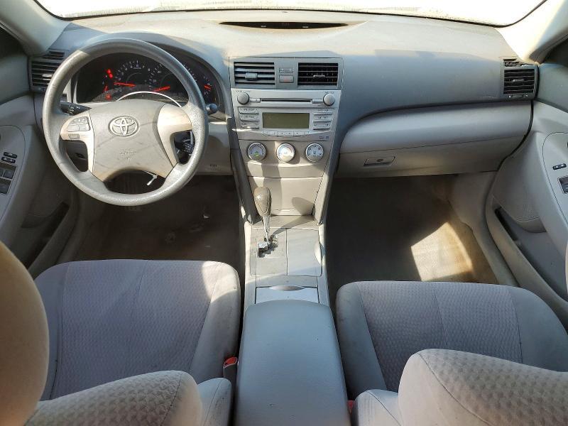 2010 TOYOTA CAMRY LE — Фото 8 из 12