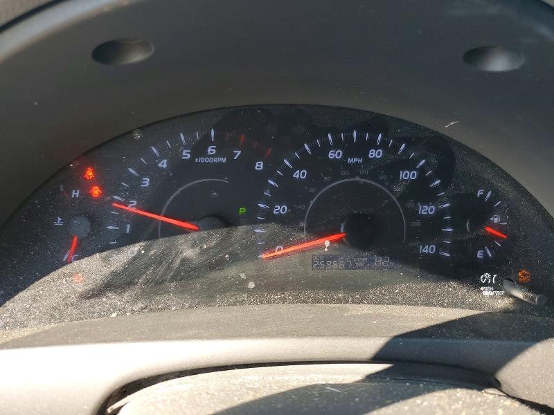 2010 TOYOTA CAMRY LE — Фото 9 из 12