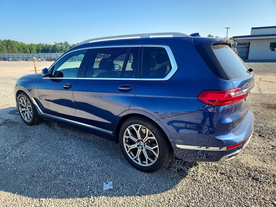 2021 BMW X7 XDRIVE40I — Фото 2 из 13
