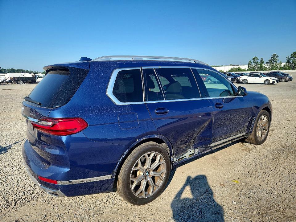 2021 BMW X7 XDRIVE40I — Фото 3 из 13