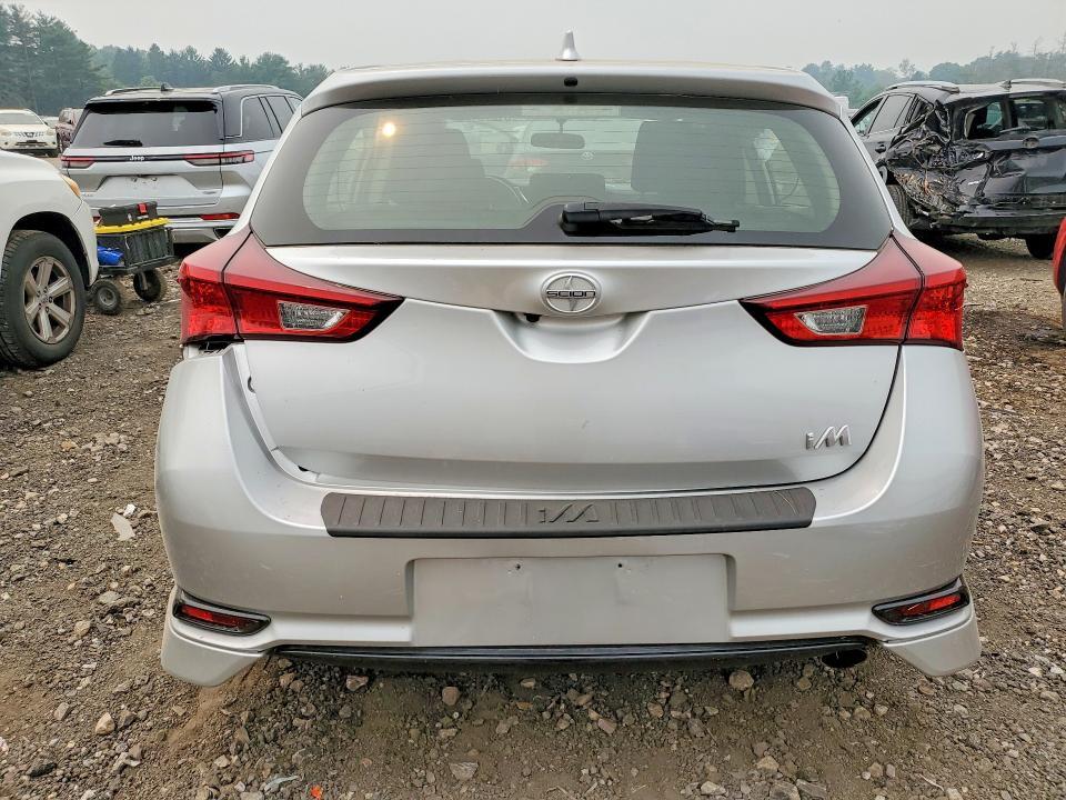 2016 SCION IM BASE — Фото 6 из 12