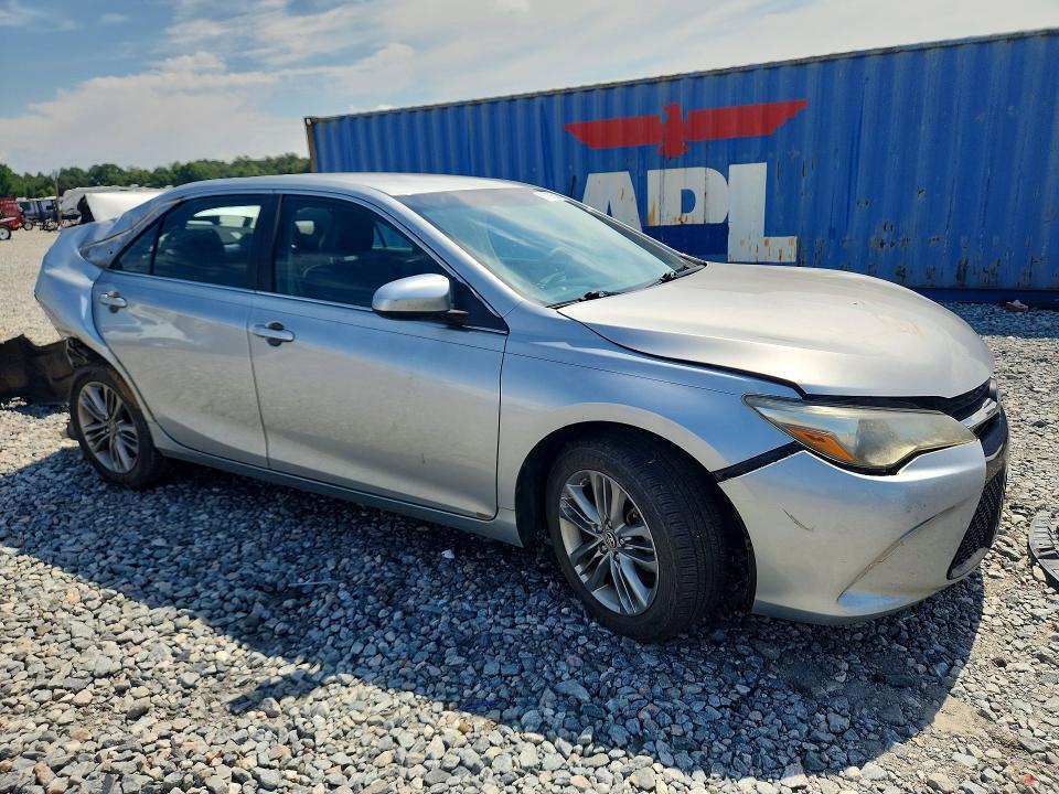 2016 TOYOTA CAMRY SE — Фото 4 из 12