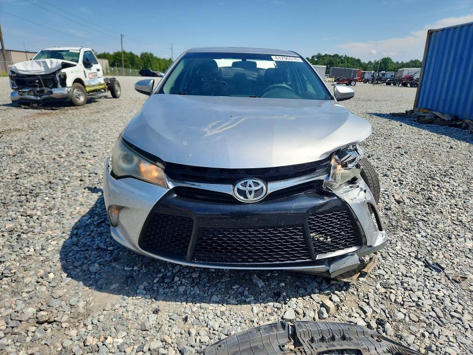 2016 TOYOTA CAMRY SE — Фото 5 из 12