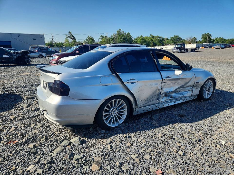 2011 BMW 328 XI — Фото 3 из 12