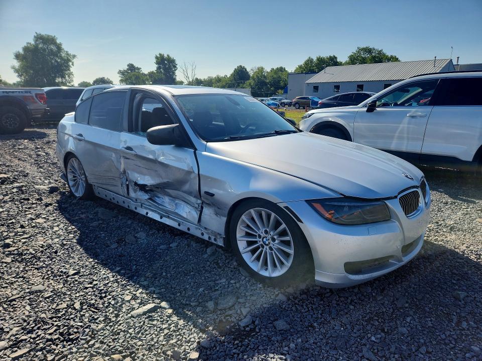 2011 BMW 328 XI — Фото 4 из 12