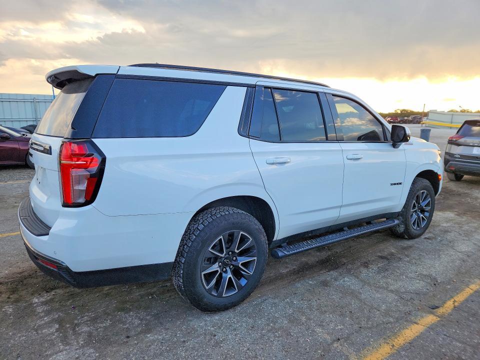 2021 CHEVROLET TAHOE K1500 Z71 — Фото 3 из 13