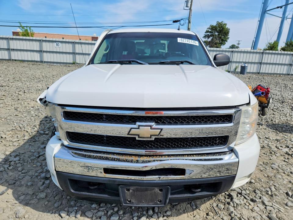 2011 CHEVROLET SILVERADO K1500 LT — Фото 5 из 13
