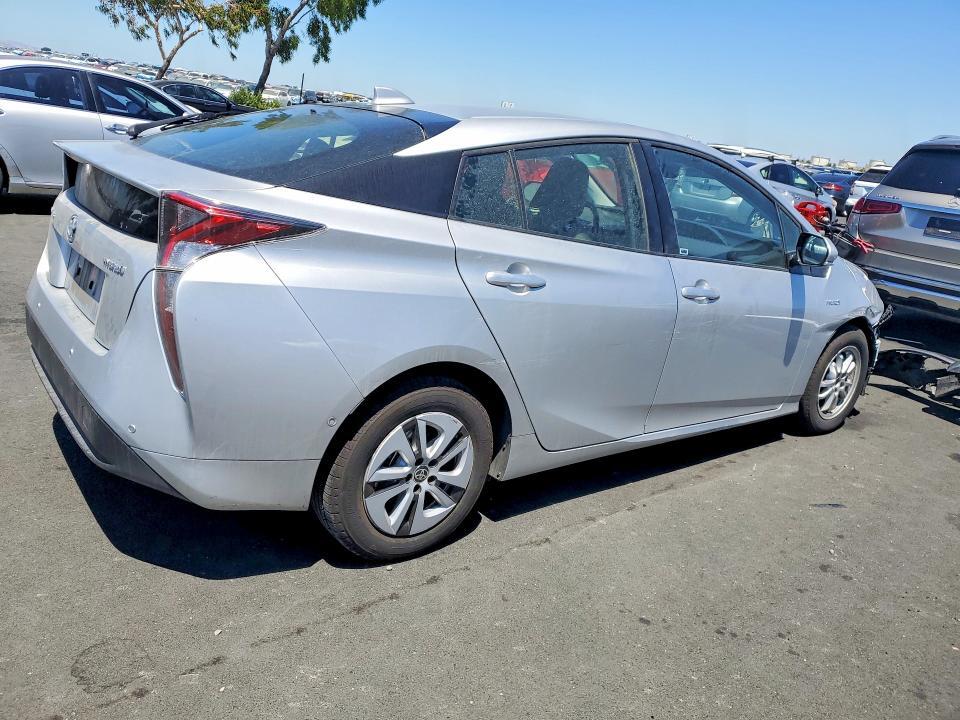 JTDKARFU2G3521573 2016 TOYOTA PRIUS photo no. 3