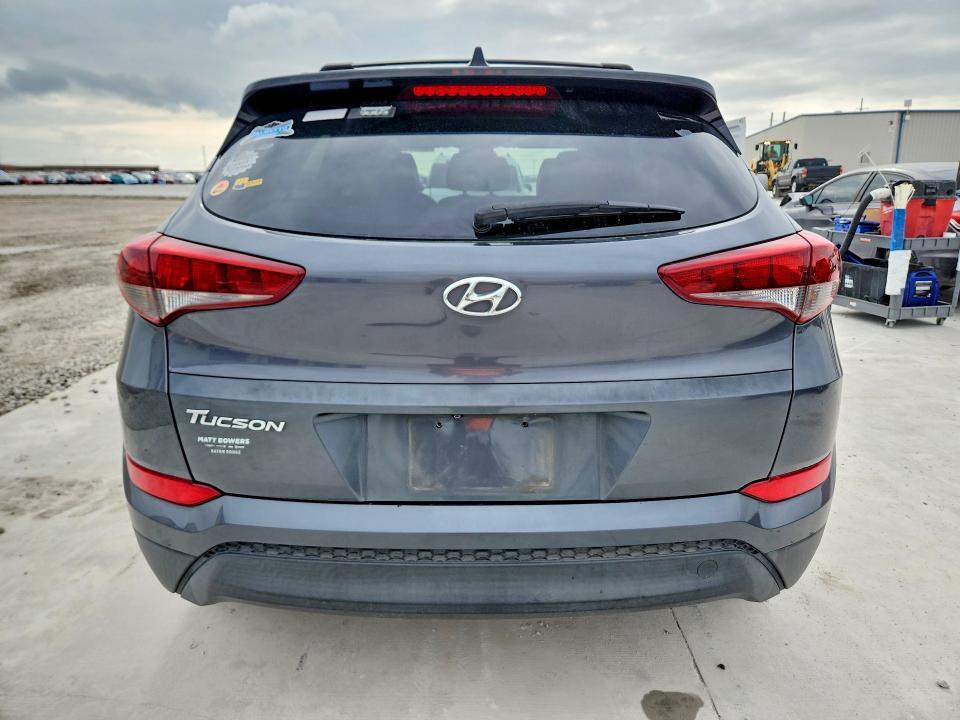 2017 HYUNDAI TUCSON SE PLUS — Фото 6 из 14