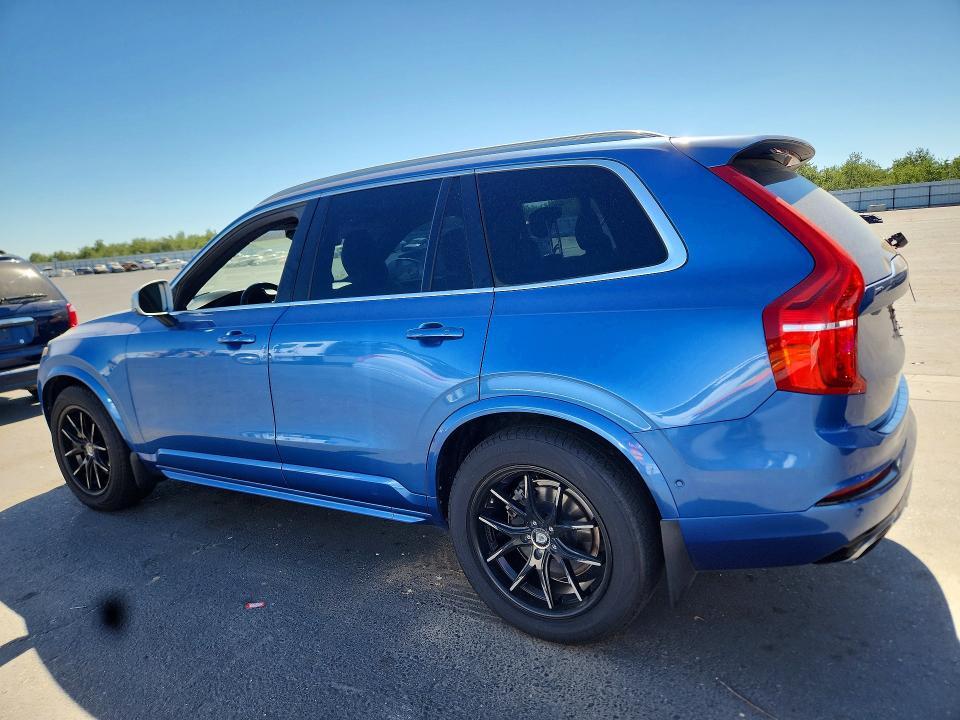 2016 VOLVO XC90 T6 — Фото 2 из 13