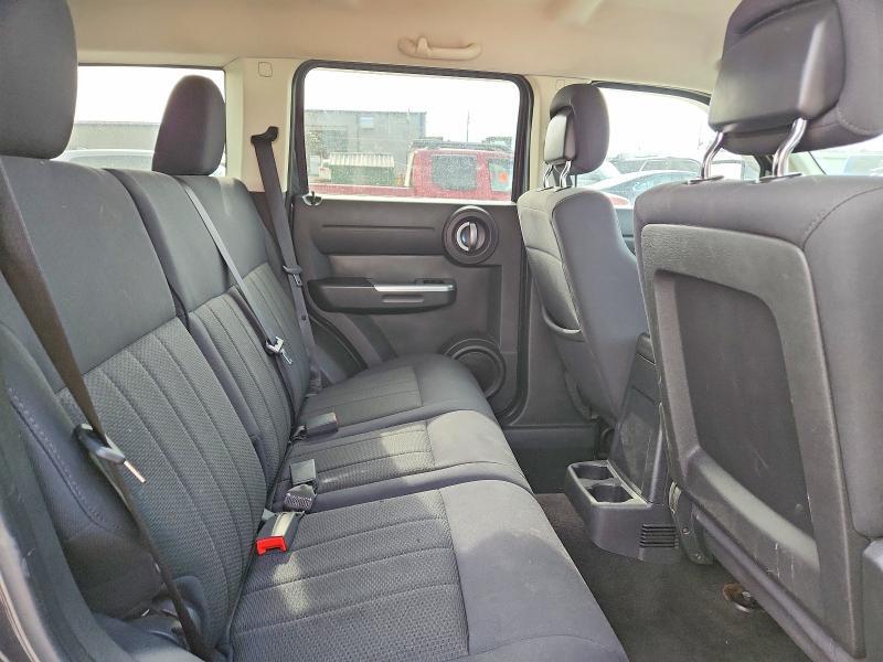 2011 DODGE NITRO SXT — Фото 11 из 13
