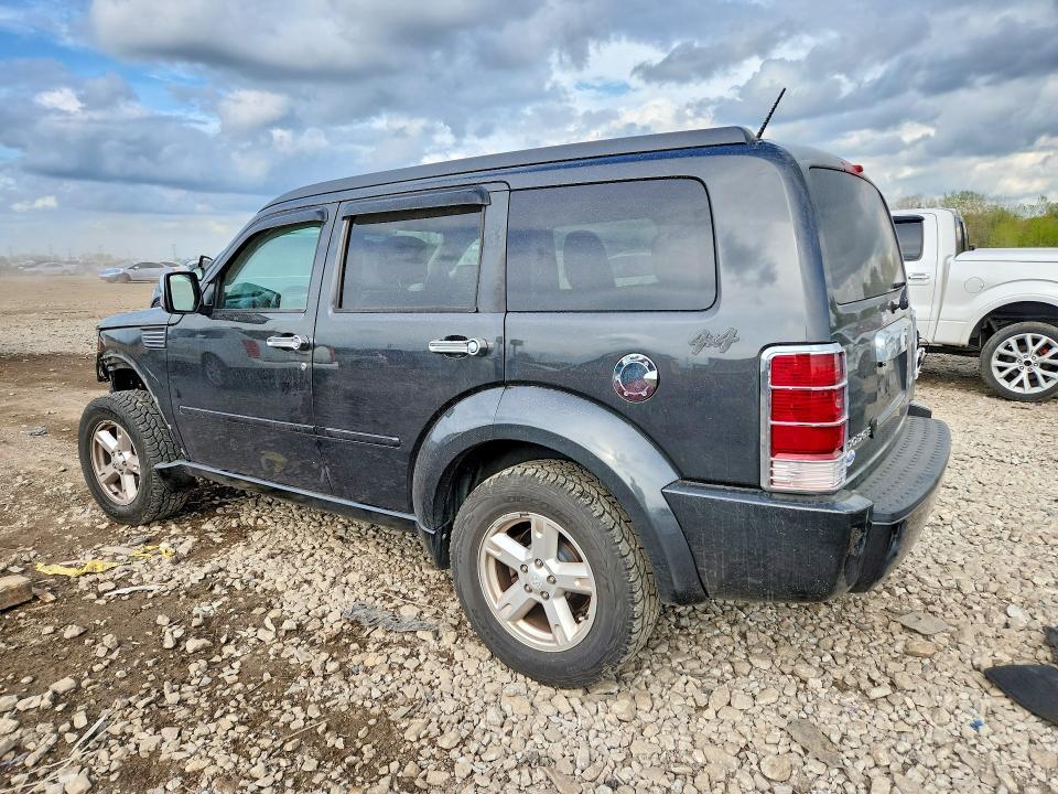 2011 DODGE NITRO SXT — Фото 2 из 13