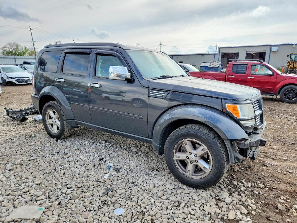 2011 DODGE NITRO SXT — Фото 4 из 13