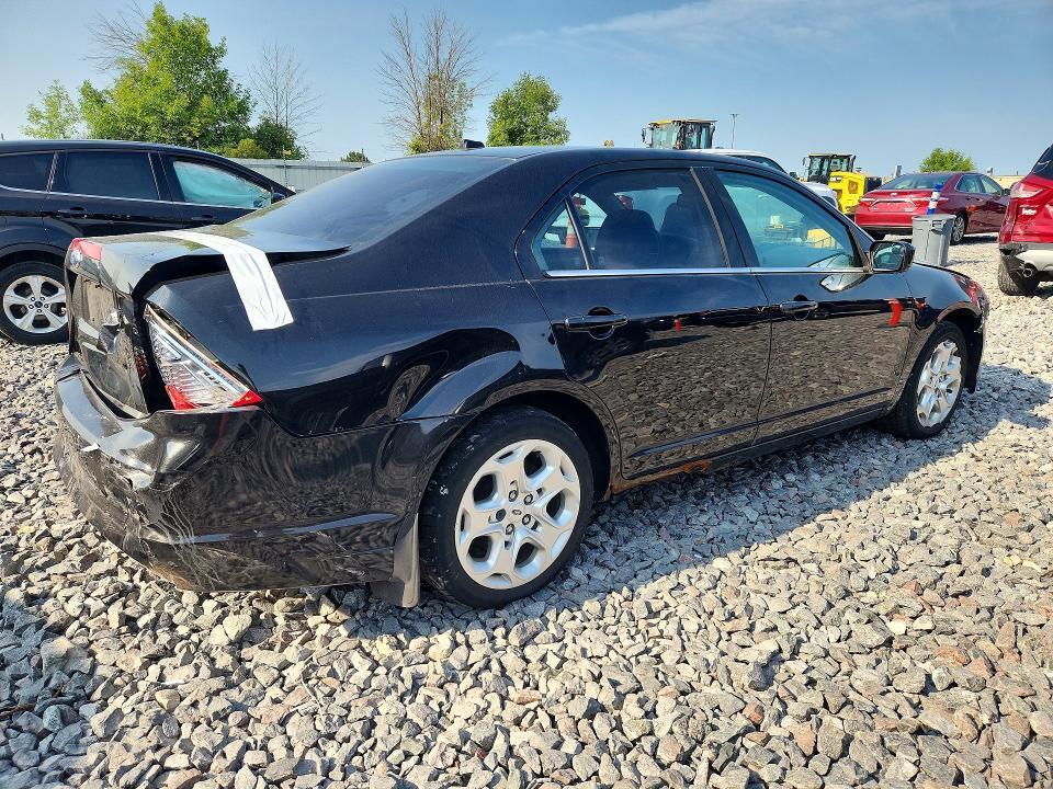 3FAHP0HAXBR218581 2011 FORD FUSION photo no. 3