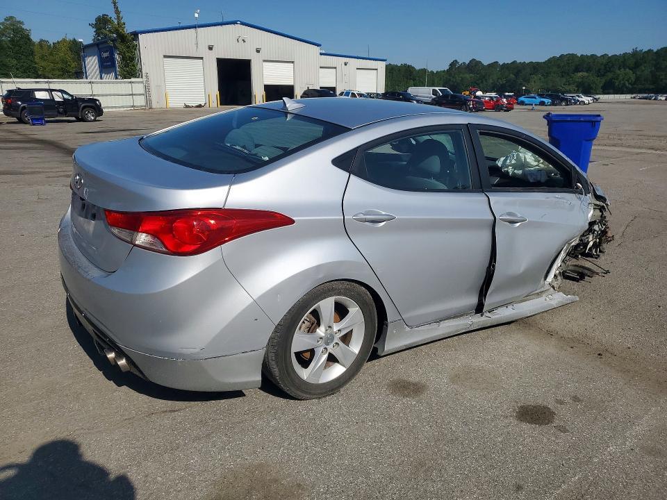 2013 HYUNDAI ELANTRA GLS — Фото 3 из 13