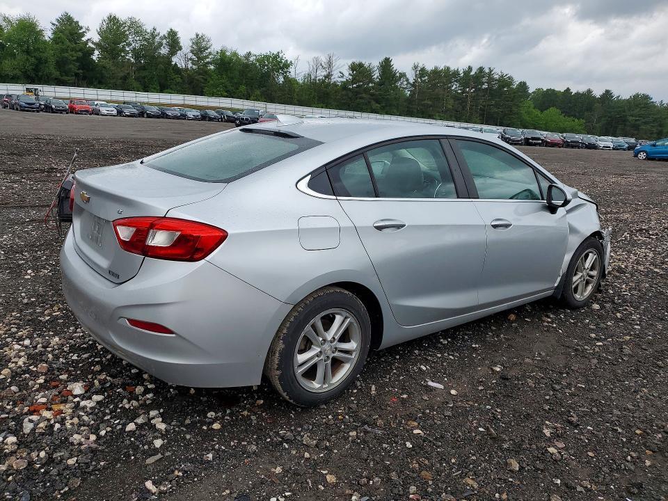 2017 CHEVROLET CRUZE LT — Фото 3 из 12