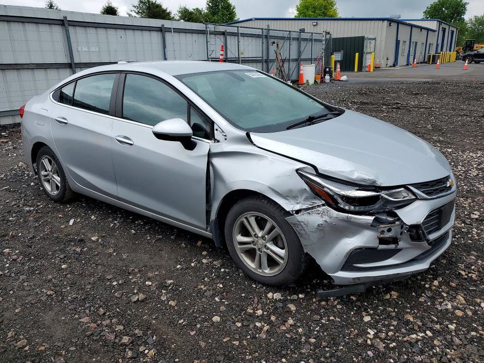 2017 CHEVROLET CRUZE LT — Фото 4 из 12