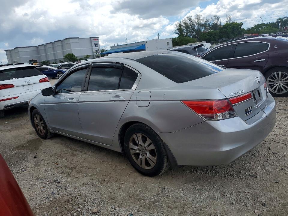 1HGCP2F64BA025711 2011 HONDA ACCORD photo no. 2