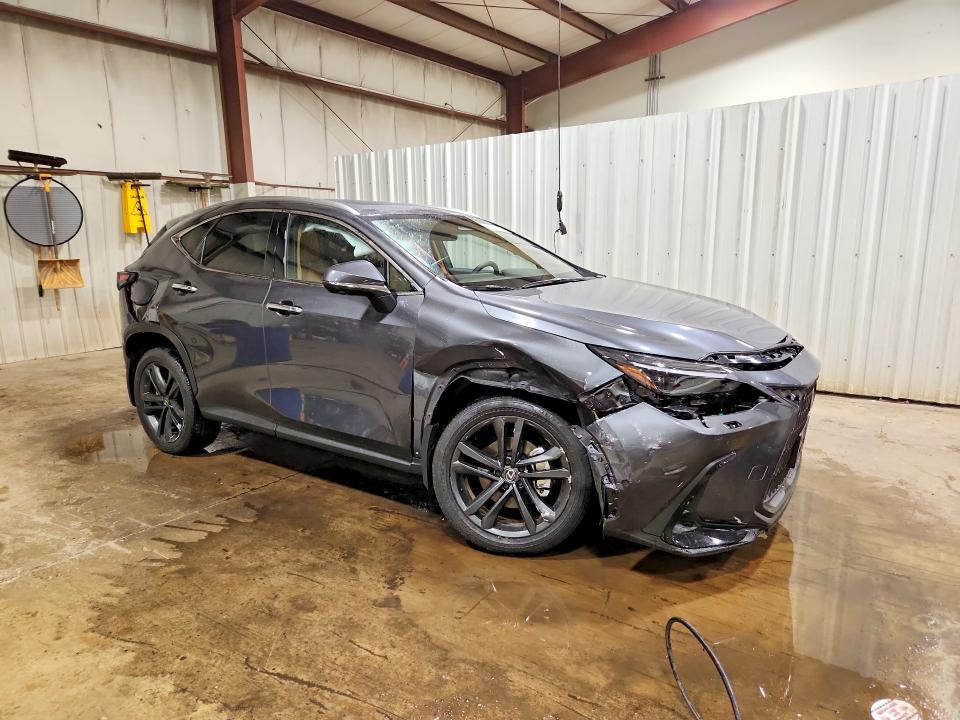 2025 LEXUS NX 450H+ BASE — Фото 4 из 13