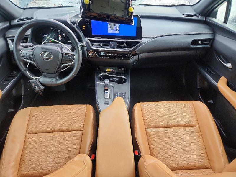 2025 LEXUS UX 300H PREMIUM — Фото 8 из 13
