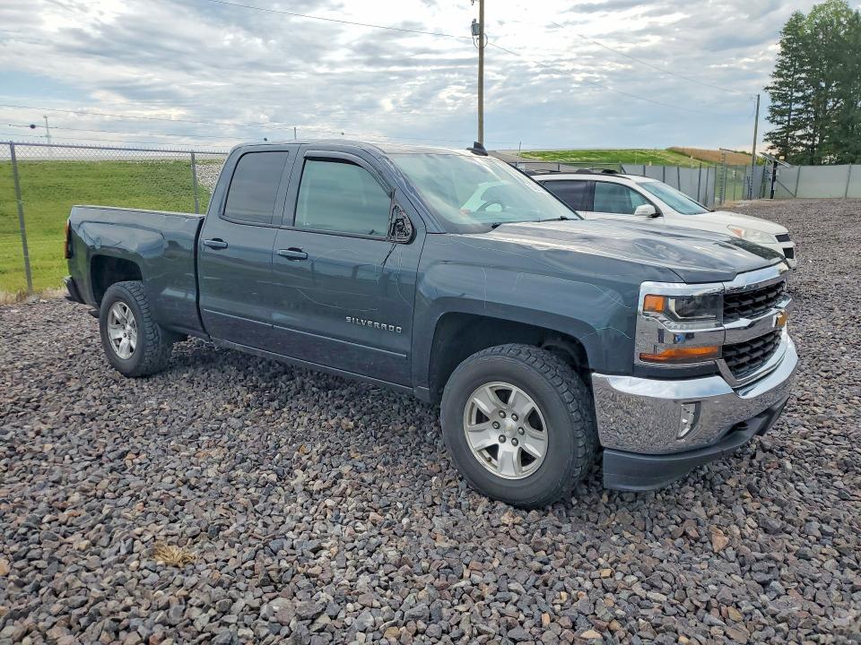 1GCVKREC6HZ267156 2017 CHEVROLET SILVERADO photo no. 4