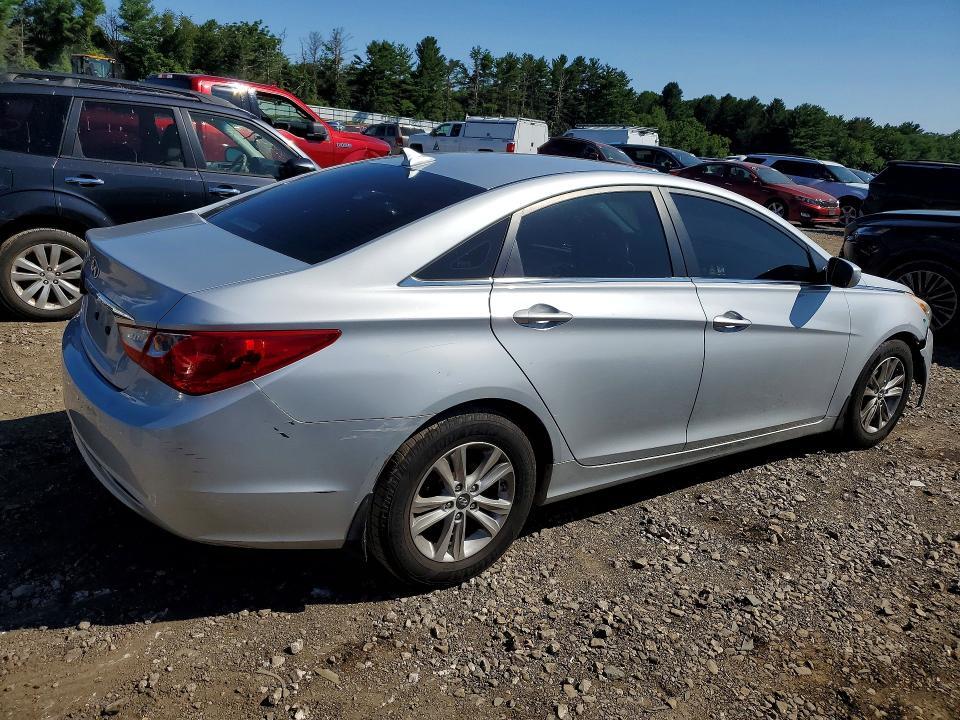 2011 HYUNDAI SONATA GLS — Фото 3 из 12