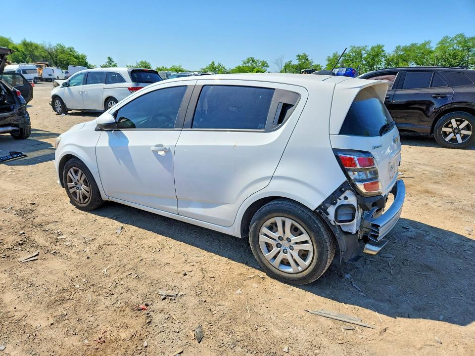 2017 CHEVROLET SONIC — Фото 2 из 12