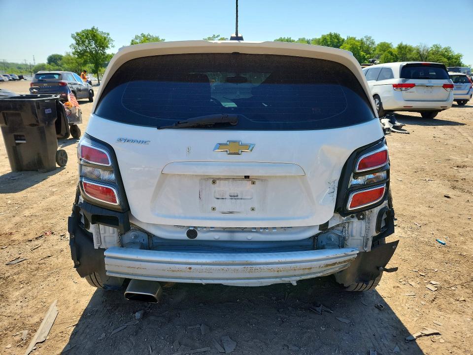 2017 CHEVROLET SONIC — Фото 6 из 12